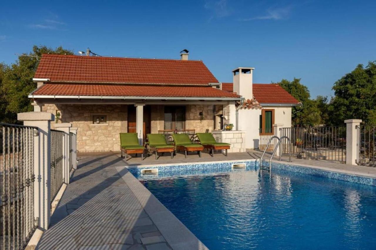 Villa Menalo ネウム エクステリア 写真